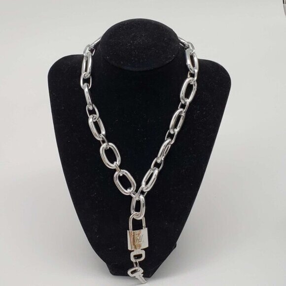 Authentic Louis Vuitton Lock & Key with Unbranded Silver Plated Chain Necklace - Picture 12 of 12